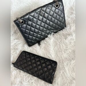 Black purse with wallet